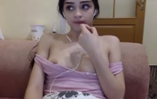 Beautiful teen shows boobs for you